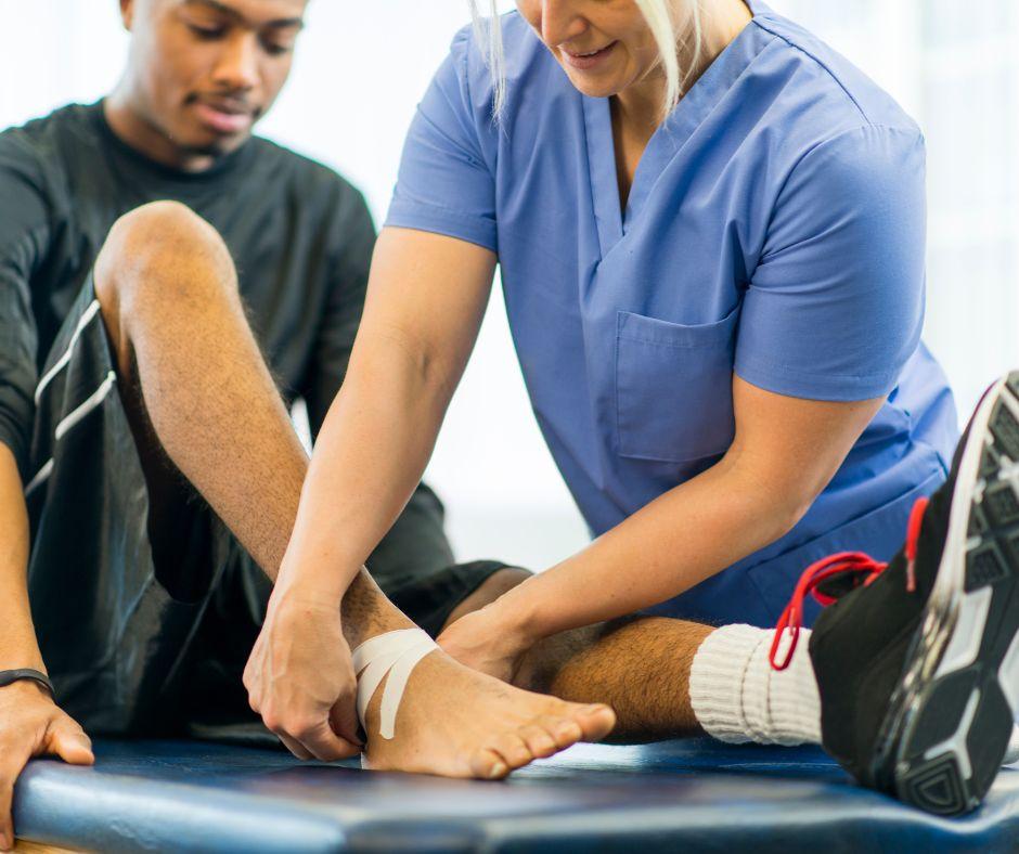 Differences between sprains and strains